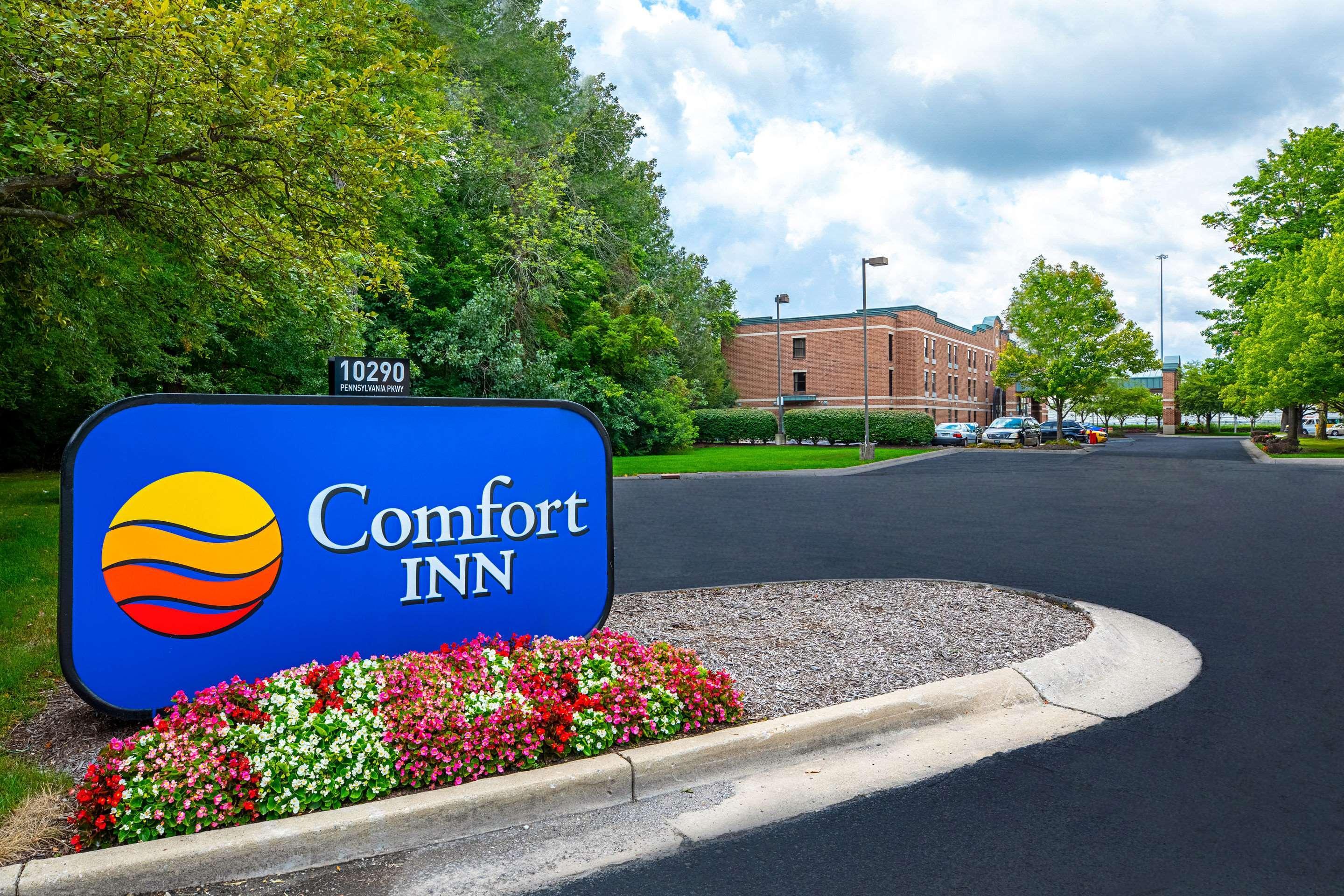 Comfort Inn Indianapolis North - Кармел Екстериор снимка